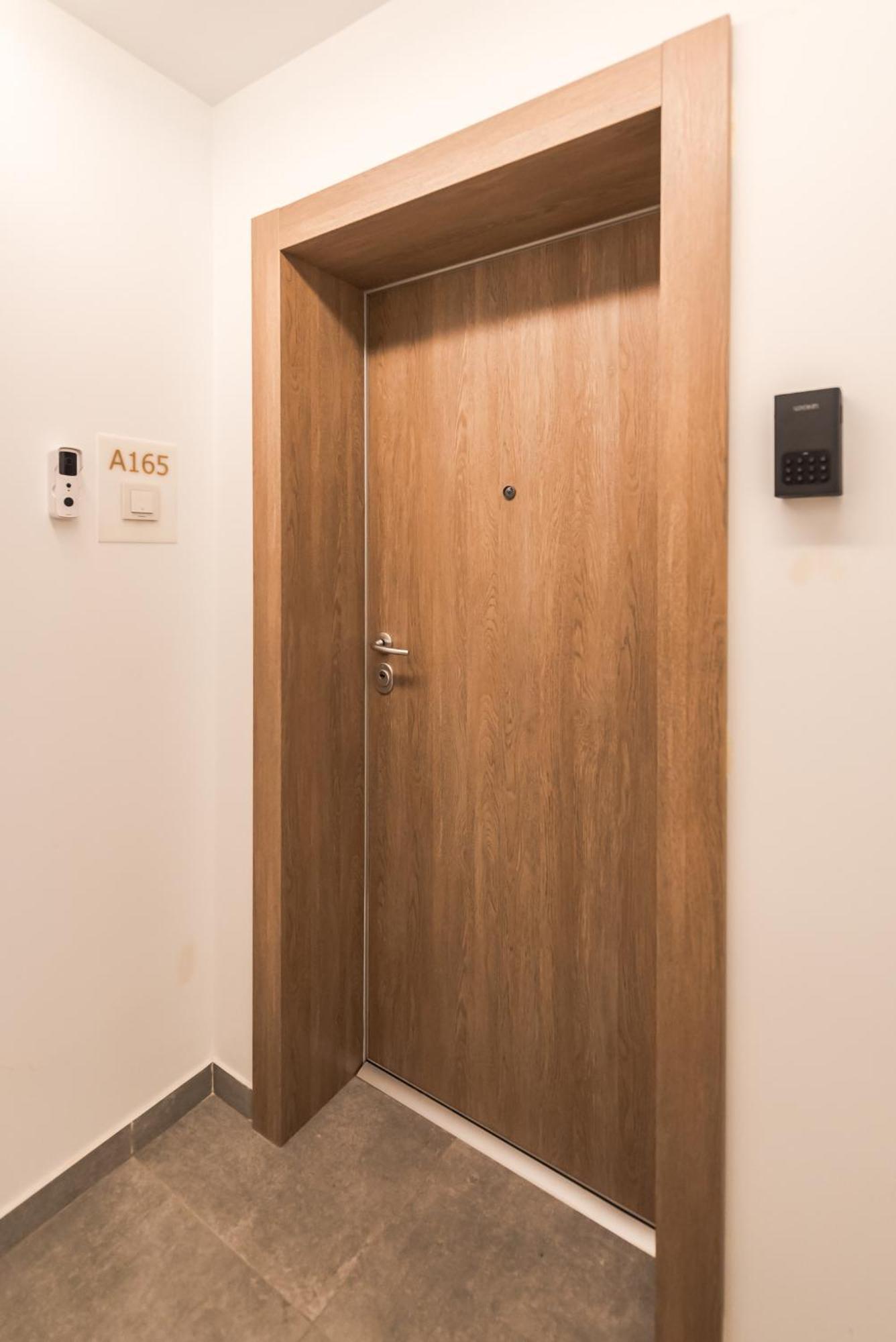Vanda - Park-View Apartment With Private Balcony 布加勒斯特 外观 照片